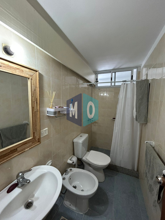 Apartamento ID.1100 - Apartamento de 2 dormitorios Amoblado en Alquiler Anual, zona céntrica de San Carlos
