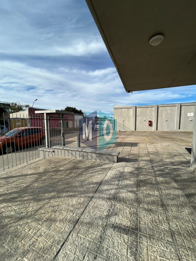 Apartamento ID.1100 - Apartamento de 2 dormitorios Amoblado en Alquiler Anual, zona céntrica de San Carlos