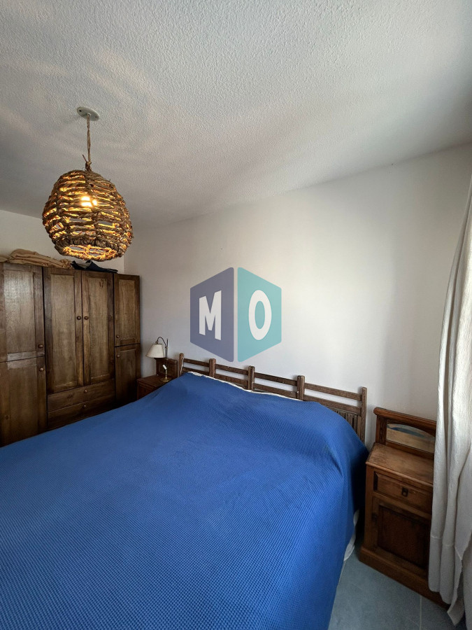 Apartamento ID.1100 - Apartamento de 2 dormitorios Amoblado en Alquiler Anual, zona céntrica de San Carlos