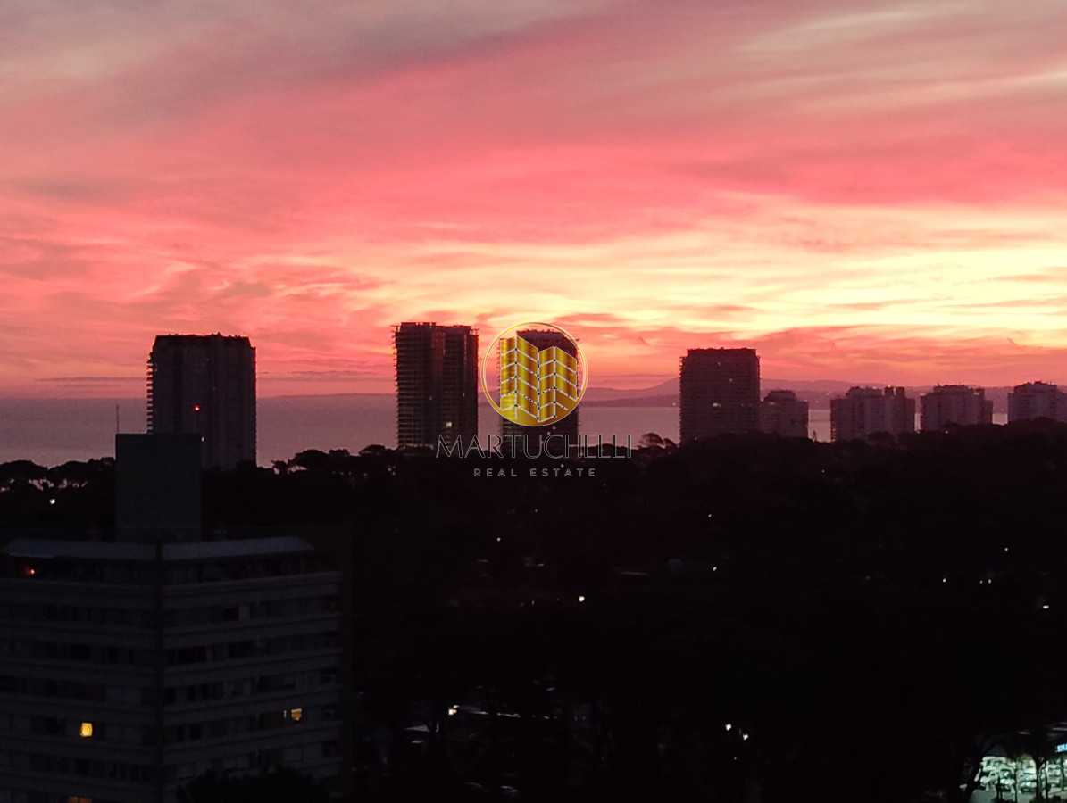 Apartamento ID.81 - Apartamento de 4 dormitorios con Amenities, Punta del Este, Alquiler Invernal