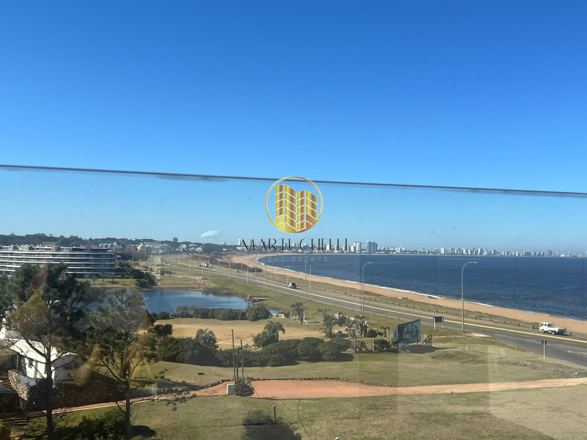 Apartamento ID.131 - Apartamento de 2 dormitorios en Alquiler Anual, Punta del Este, primera línea