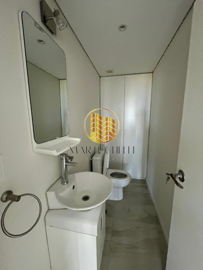 Apartamento ID.208 - Apartamento en Venta de 2 dormitorios en Punta del Este, frente al mar