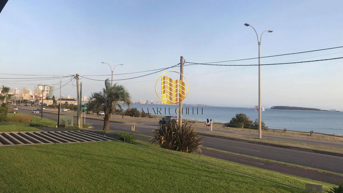 Apartamento ID.114 - Apartamento con Amenities Frente al Mar, Alquiler Anual Punta del Este