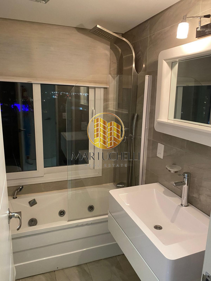 Apartamento ID.131 - Apartamento de 2 dormitorios en Alquiler Anual, Punta del Este, primera línea