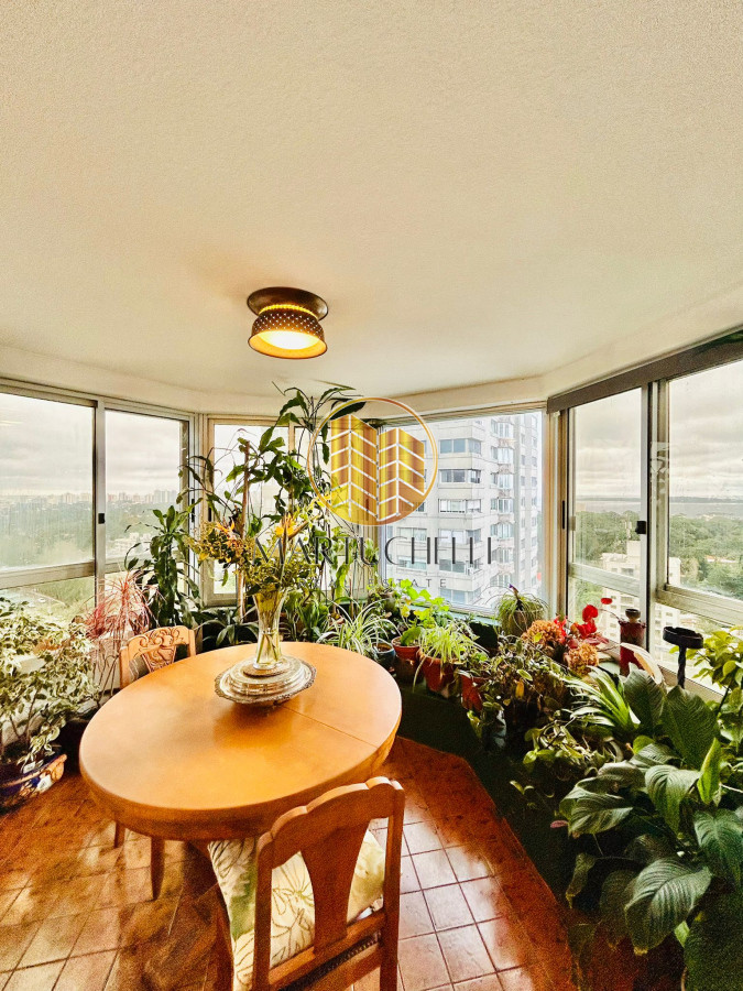 Apartamento ID.81 - Apartamento de 4 dormitorios con Amenities, Punta del Este, Alquiler Invernal