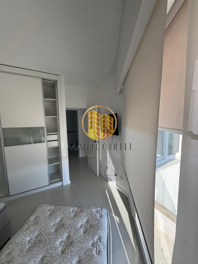 Apartamento ID.208 - Apartamento en Venta de 2 dormitorios en Punta del Este, frente al mar