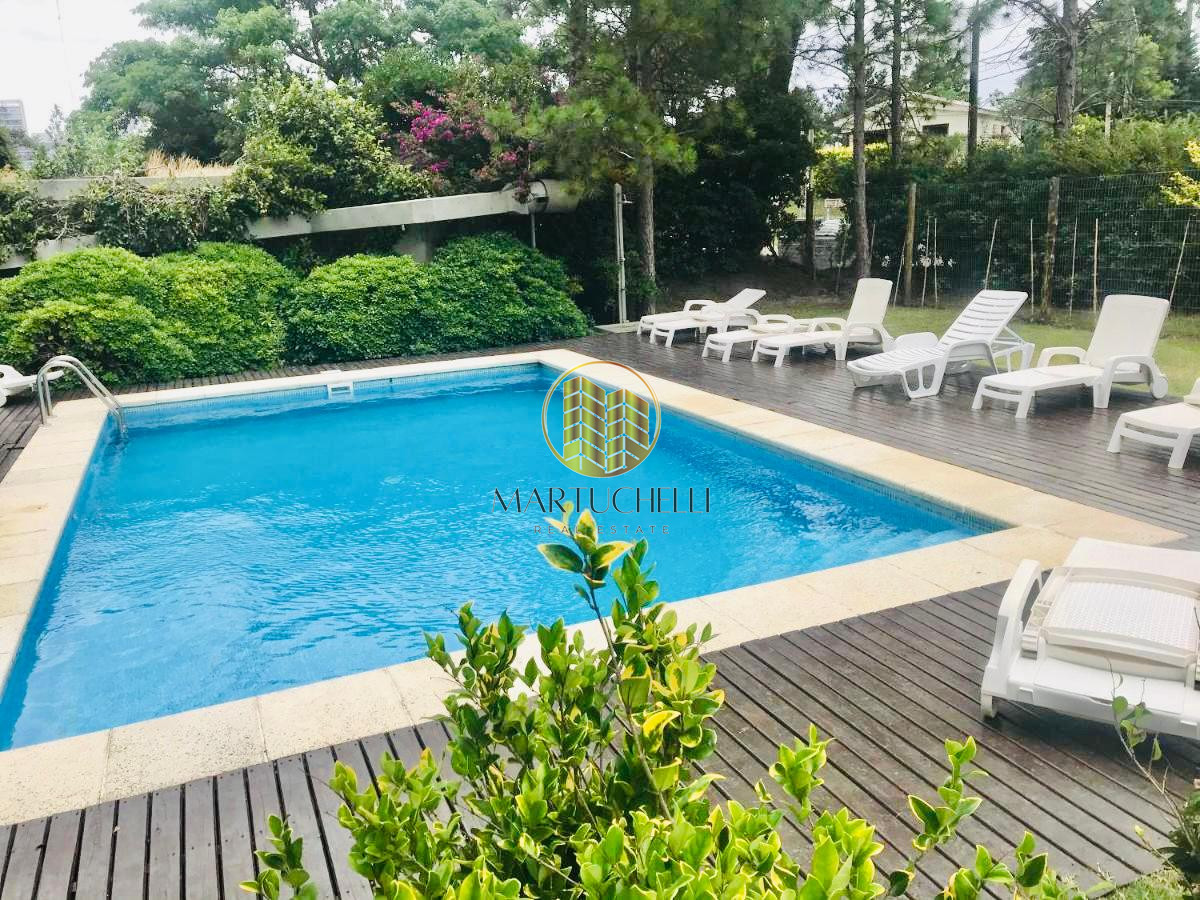 Apartamento ID.81 - Apartamento de 4 dormitorios con Amenities, Punta del Este, Alquiler Invernal