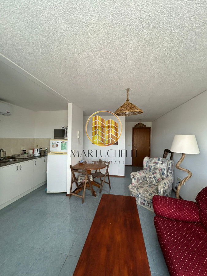 Apartamento ID.105 - Apartamento de 2 dormitorios Amoblado en Alquiler Anual, zona céntrica de San Carlos