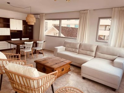 Apartamento de 3 dormitorios en Venta, Punta del Este