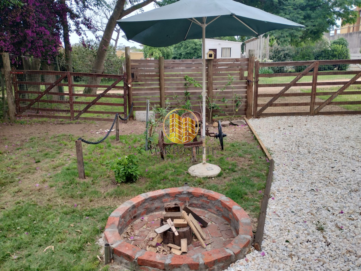 Casa ID.137 - Alquiler anual casa de 2 dormitorios en Balneario Buenos Aires