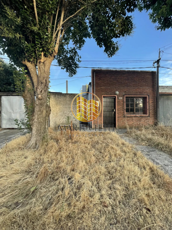 Casa ID.244 - Casa en Venta en San Carlos, 2 dormitorios, estufa a leña