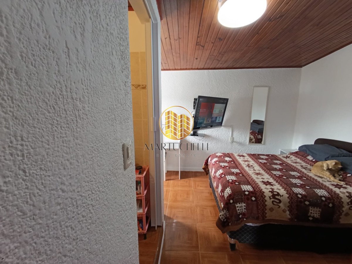 Casa ID.163 - Casa distribuida en 3 apartamentos