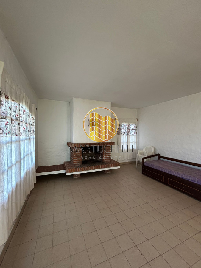 Casa ID.78 - Casa de 2 dormitorios con amplio terreno en Venta, Balneario El Chorro