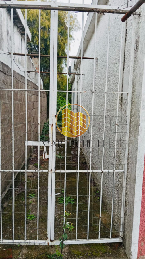 Casa ID.147 - Casa en venta con amplio terreno, 2 dormitorios, San Carlos