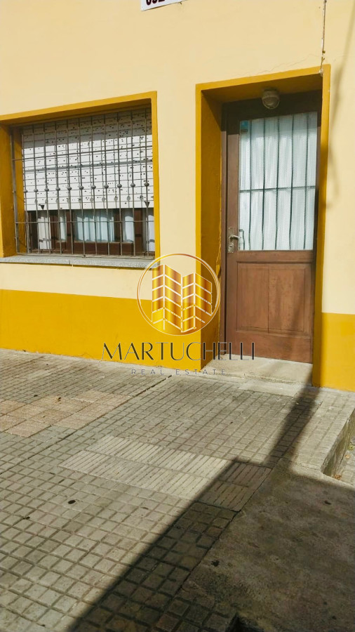 Casa ID.46 - Casa Esquinera en Venta, Zona Céntrica, Oportunidad para Negocio