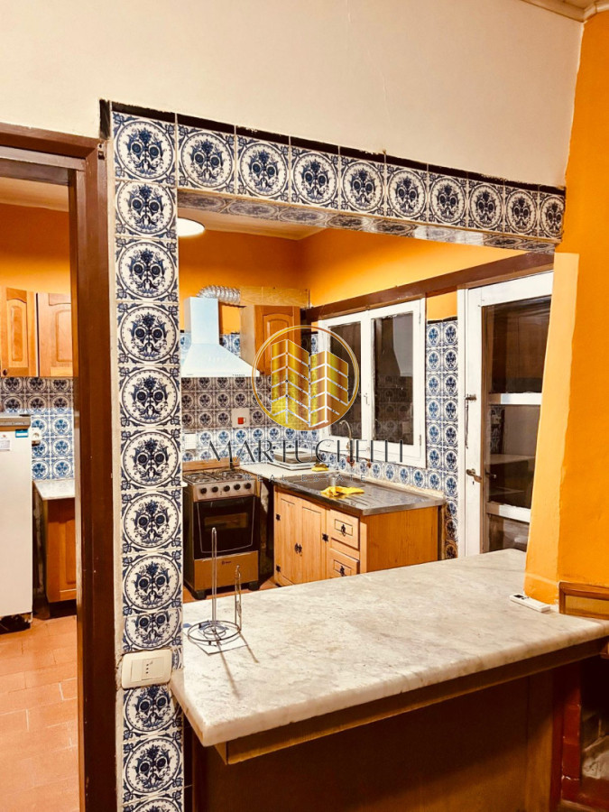 Casa ID.243 - Casa en venta de dos plantas, con local comercial independiente, San Carlos