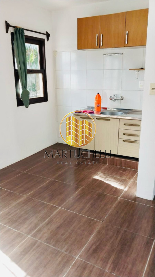 Casa ID.178 - Casa de 2 dormitorios con cochera, en Alquiler, San Carlos