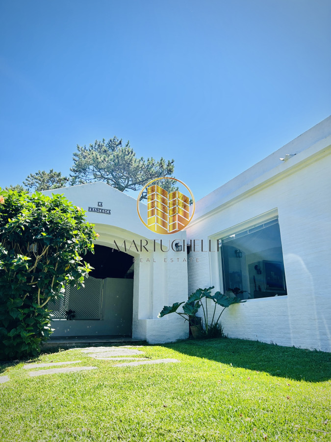 Casa ID.75 - Amplio Chalet en venta, ubicado en Punta del Este