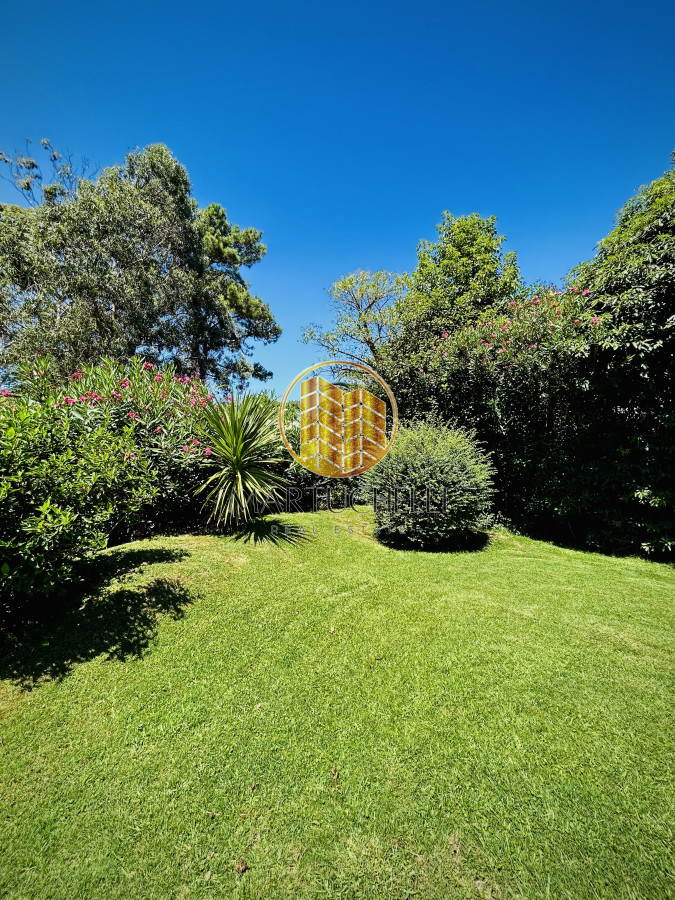 Casa ID.75 - Amplio Chalet en venta, ubicado en Punta del Este