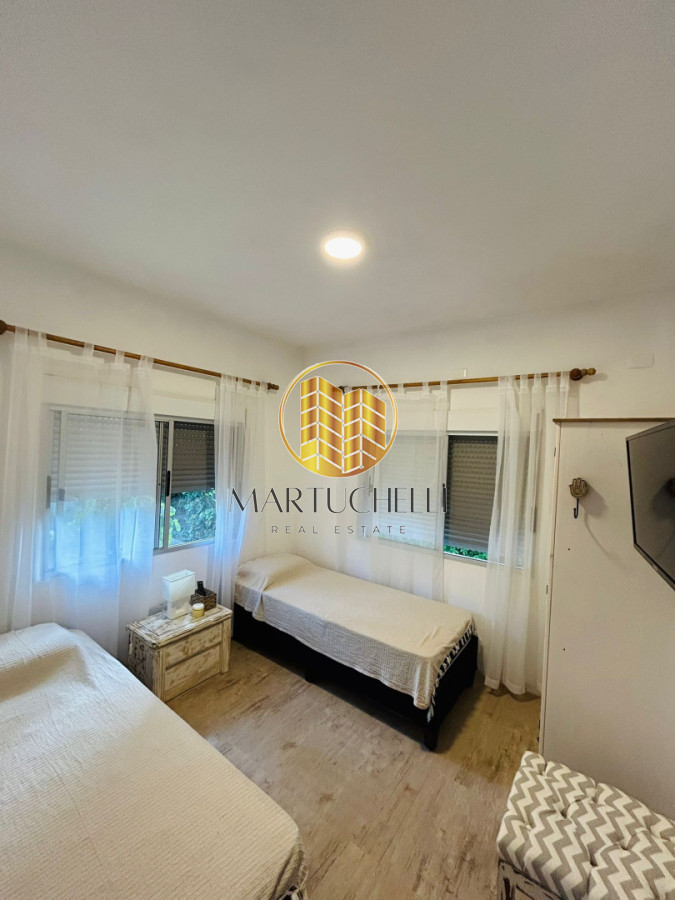 Casa ID.201 - Alquiler anual - Casa moderna a pasos del mar, 4 dormitorios