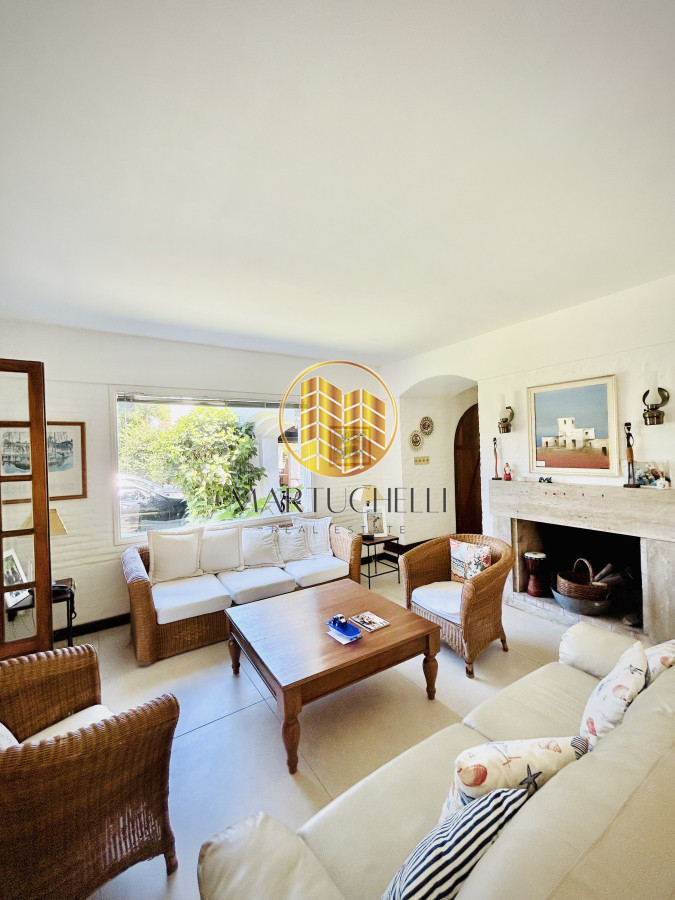 Casa ID.75 - Amplio Chalet en venta, ubicado en Punta del Este