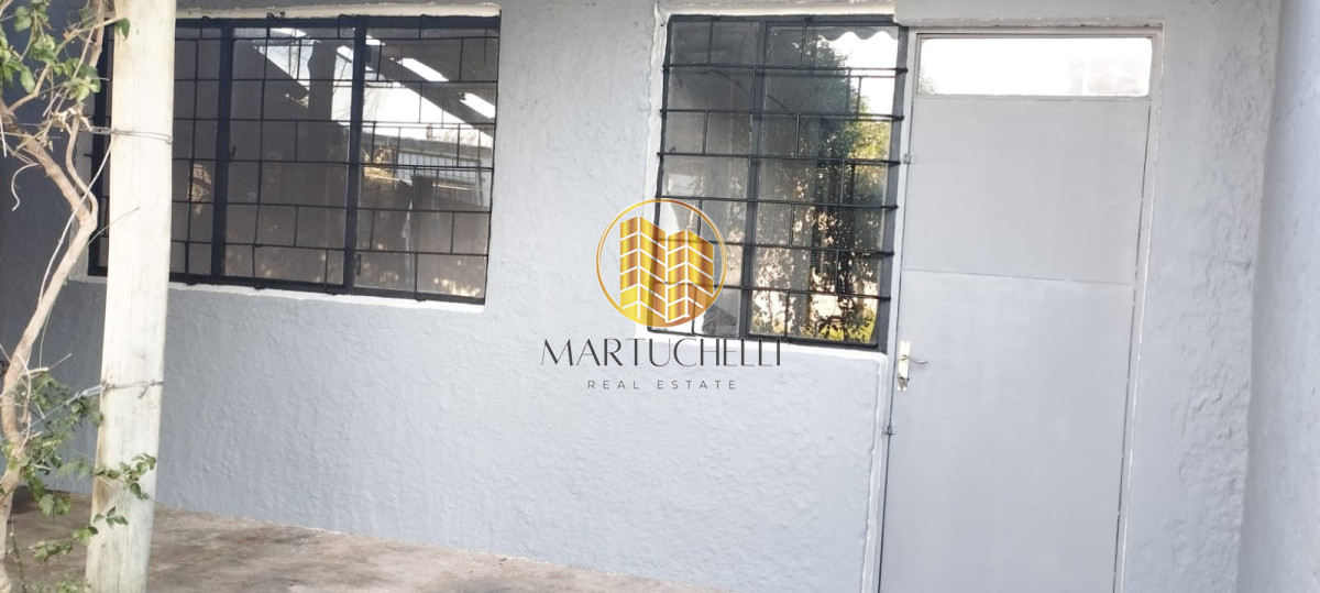 Casa ID.233 - Casa en Alquiler, de 2 dormitorios con amplio patio, en San Carlos
