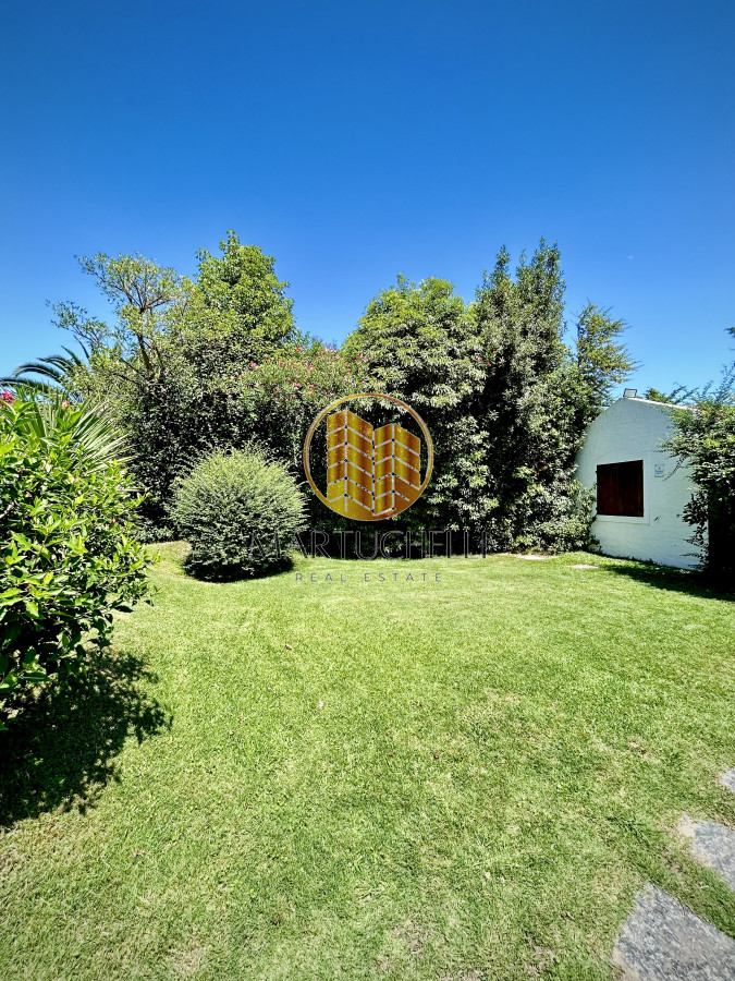 Casa ID.75 - Amplio Chalet en venta, ubicado en Punta del Este