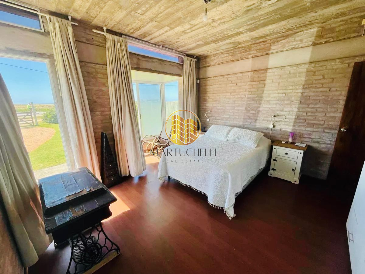 Casa ID.52 - Casa de 3 dormitorios frente al mar, en Venta, Balneario Buenos Aires