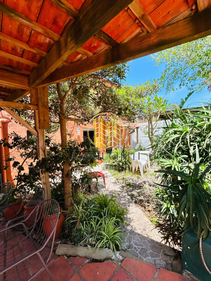 Casa ID.53 - Casa de 3 dormitorios y piscina climatizada, Alquiler Anual, Manantiales