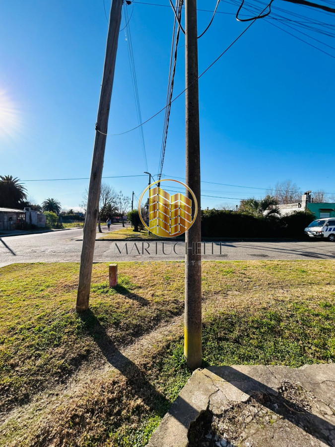 Casa ID.112 - Amplia propiedad esquinera en venta, en San Carlos