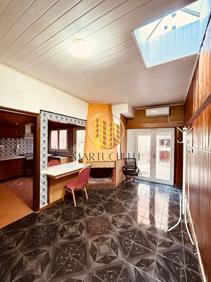 Casa ID.243 - Casa en venta de dos plantas, con local comercial independiente, San Carlos
