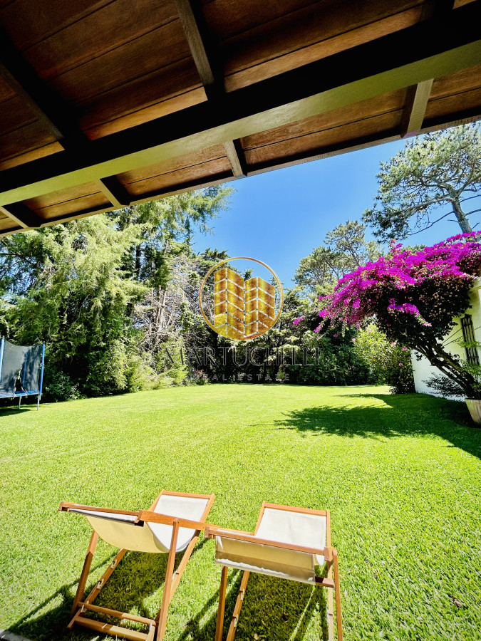 Casa ID.75 - Amplio Chalet en venta, ubicado en Punta del Este