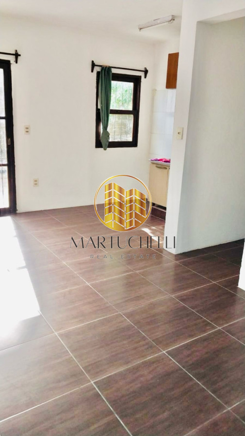 Casa ID.178 - Casa de 2 dormitorios con cochera, en Alquiler, San Carlos