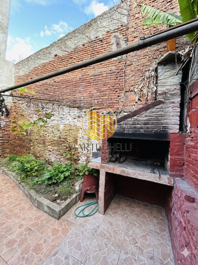 Casa ID.243 - Casa en venta de dos plantas, con local comercial independiente, San Carlos