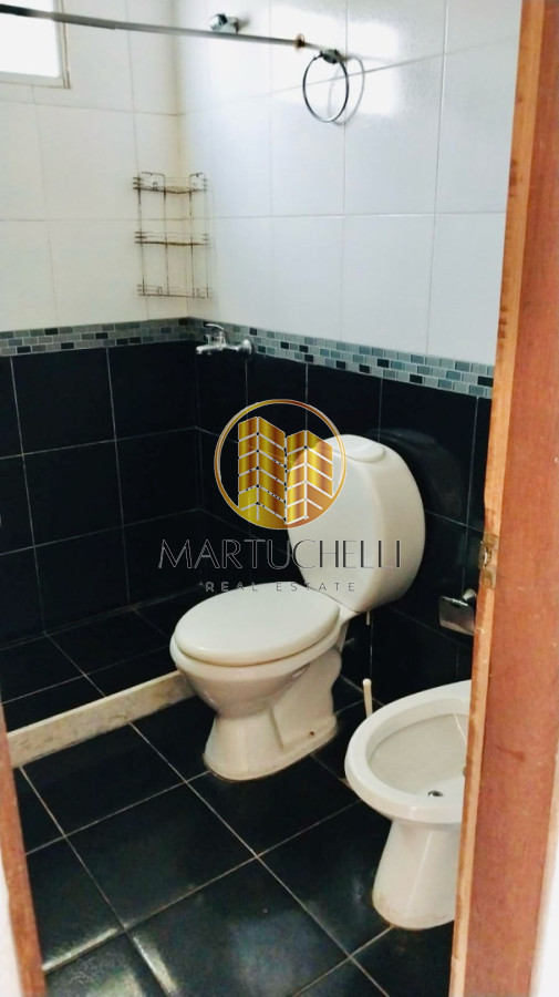 Casa ID.178 - Casa de 2 dormitorios con cochera, en Alquiler, San Carlos