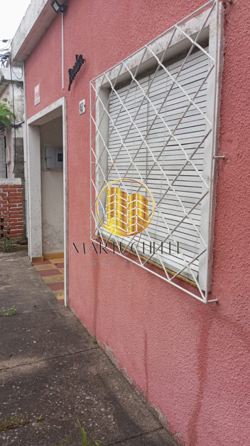 Casa ID.147 - Casa en venta con amplio terreno, 2 dormitorios, San Carlos