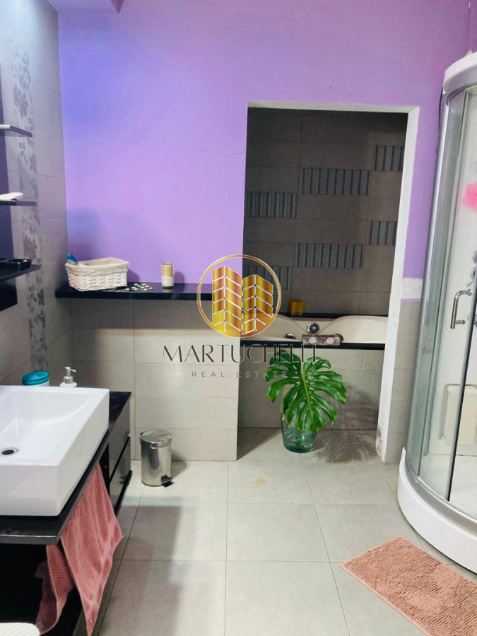 Casa ID.220 - Casa de 4 dormitorios en Alquiler, en el Centro de San Carlos