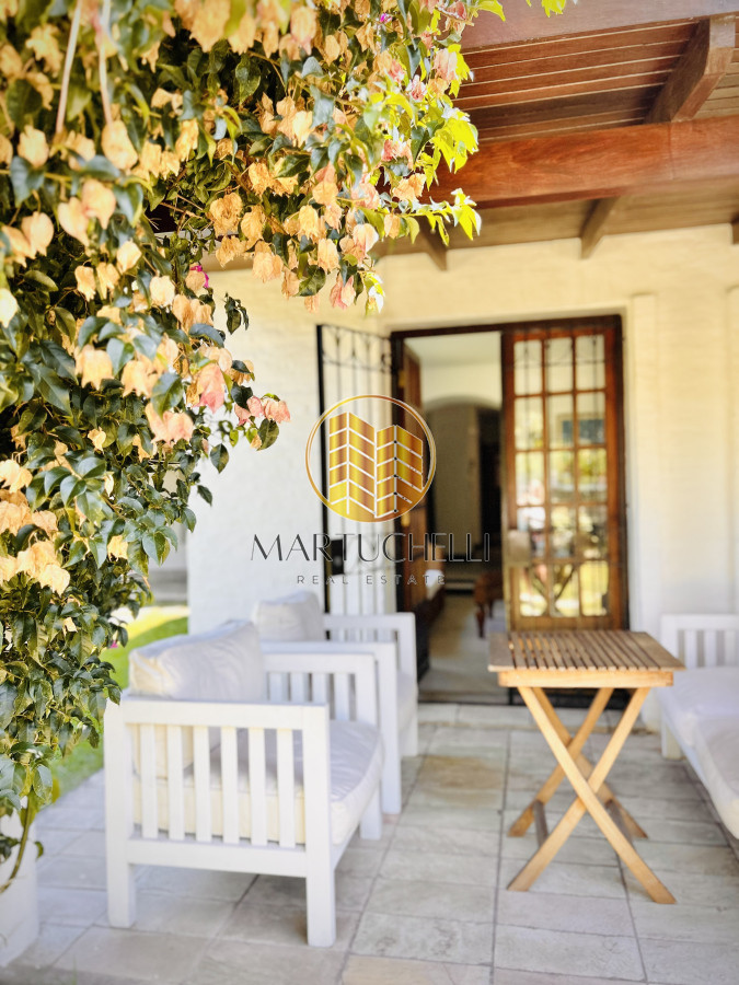 Casa ID.75 - Amplio Chalet en venta, ubicado en Punta del Este