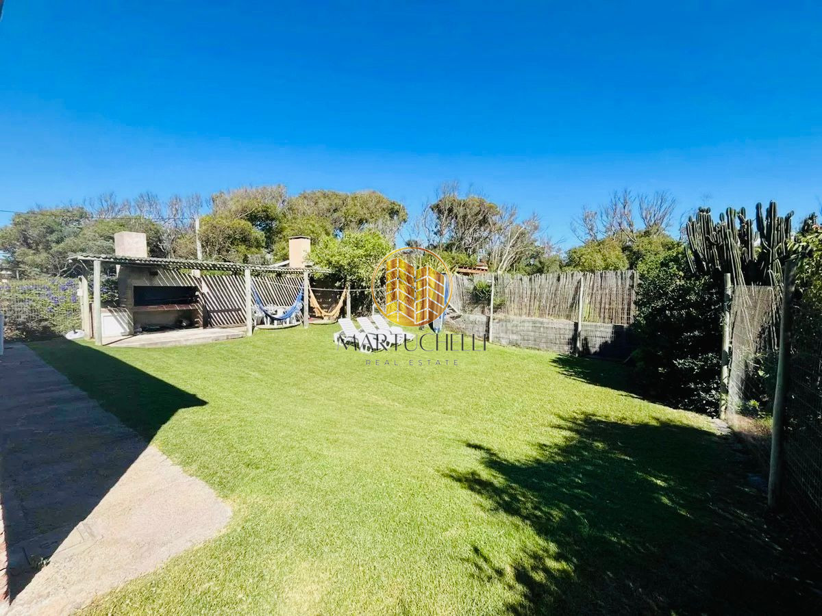 Casa ID.52 - Casa de 3 dormitorios frente al mar, en Venta, Balneario Buenos Aires