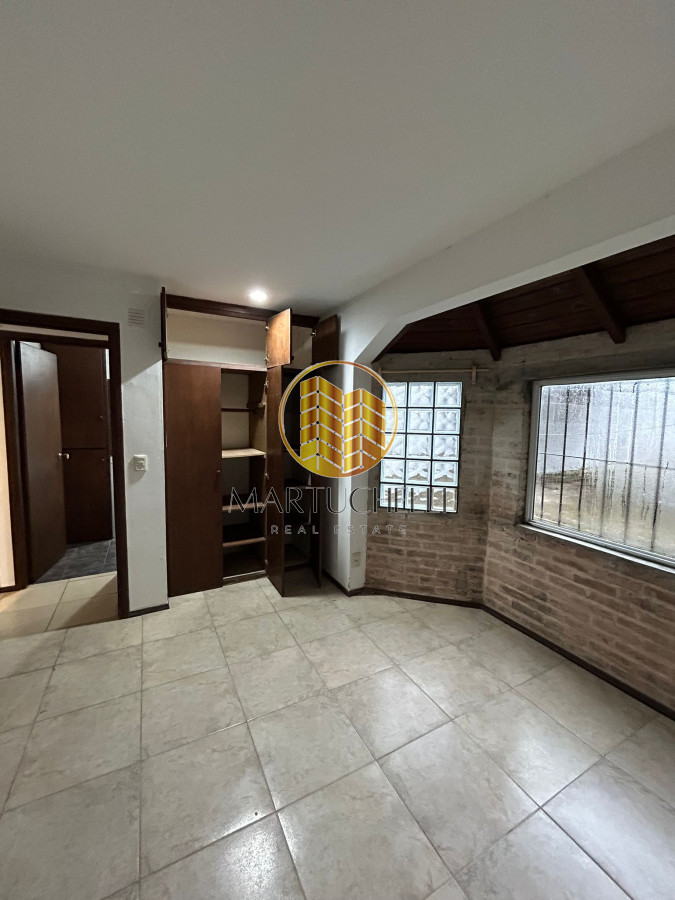 Casa ID.125 - 2 Casas en Alquiler, 4 dormitorios, en San Carlos