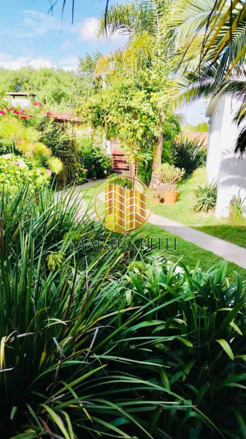 Casa ID.178 - Casa de 2 dormitorios con cochera, en Alquiler, San Carlos