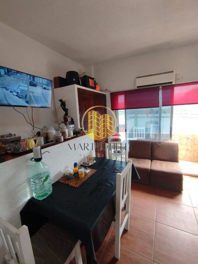 Casa ID.163 - Casa distribuida en 3 apartamentos