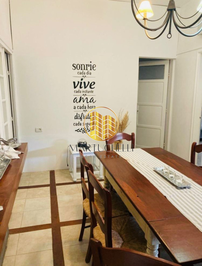 Casa ID.202 - Amplia Casa en Venta, en San Carlos