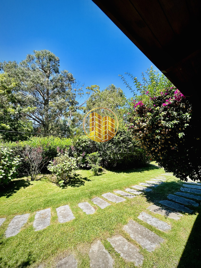 Casa ID.75 - Amplio Chalet en venta, ubicado en Punta del Este