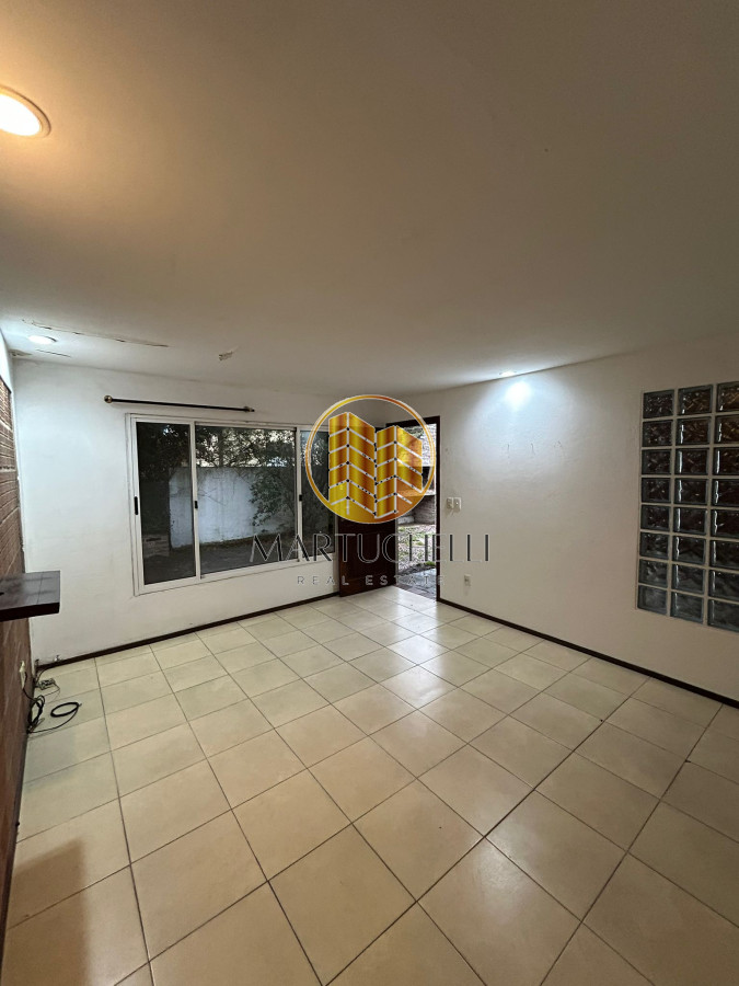 Casa ID.125 - 2 Casas en Alquiler, 4 dormitorios, en San Carlos
