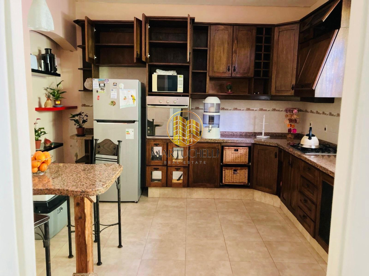 Casa ID.220 - Casa de 4 dormitorios en Alquiler, en el Centro de San Carlos