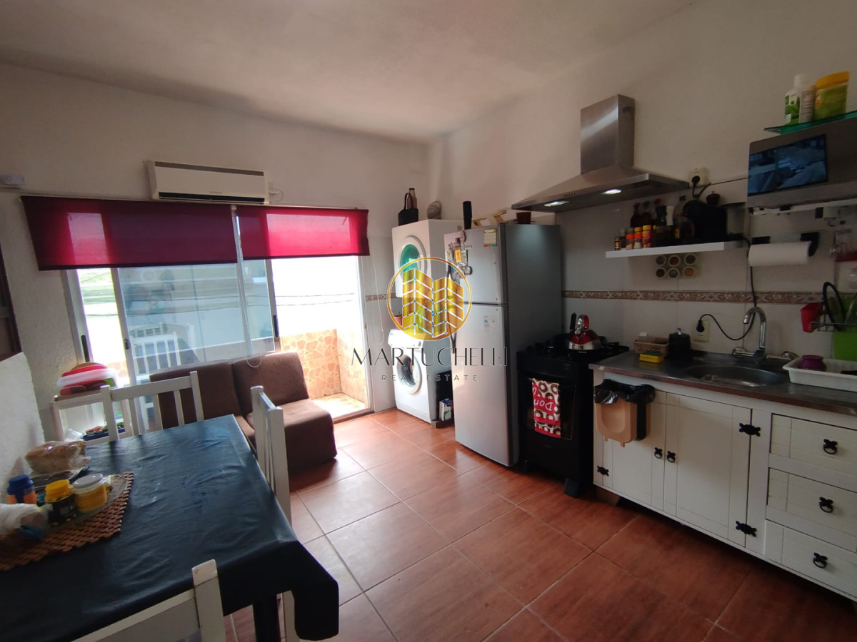 Casa ID.163 - Casa distribuida en 3 apartamentos