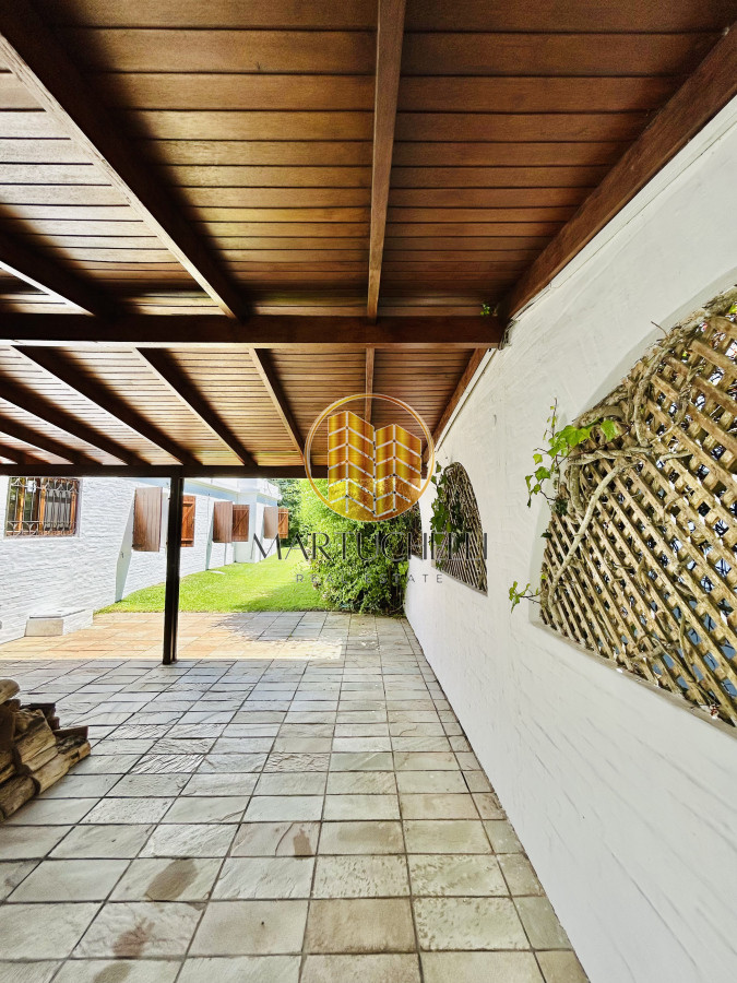 Casa ID.75 - Amplio Chalet en venta, ubicado en Punta del Este