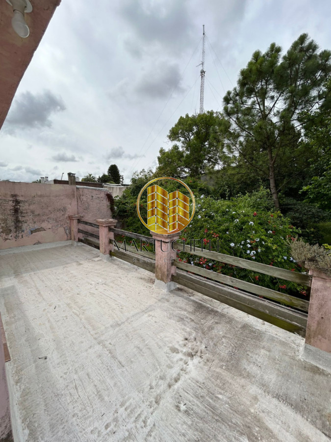 Casa ID.144 - Casa en venta en el centro de San Carlos - 3 dormitorios, parque y parrillero