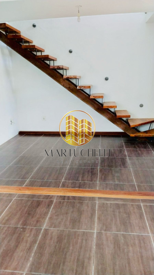Casa ID.178 - Casa de 2 dormitorios con cochera, en Alquiler, San Carlos
